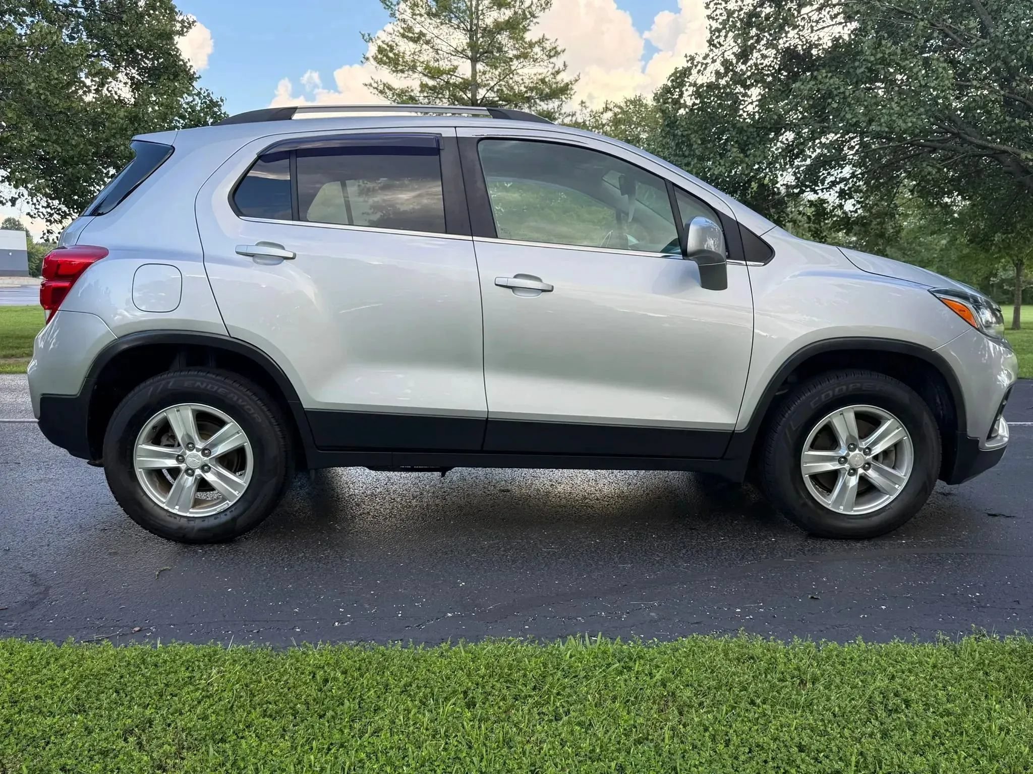 Used 2017 Chevrolet Trax LT AWD/4WD image 5