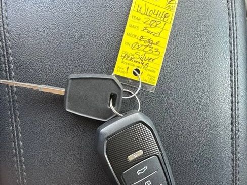 Used 2021 Ford Edge SEL FWD image 21