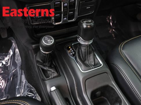 Used 2024 Jeep Wrangler Unlimited Sahara w/ Dual Top Group AWD/4WD image 13
