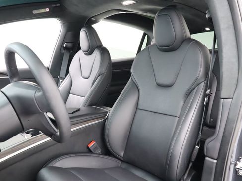 Used 2024 Tesla Model X Base image 12