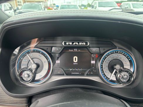 Used 2019 RAM 2500 Limited AWD/4WD image 19
