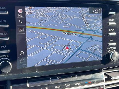 Certified 2024 Toyota Sienna XLE Woodland Edition image 35