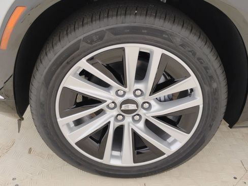 New 2026 Cadillac Vistiq Luxury w/ LPO, Floor Liner Package image 34