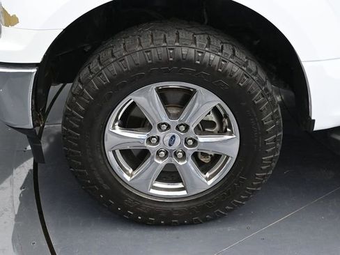 Used 2019 Ford F150 XLT w/ Equipment Group 302A Luxury AWD/4WD image 26