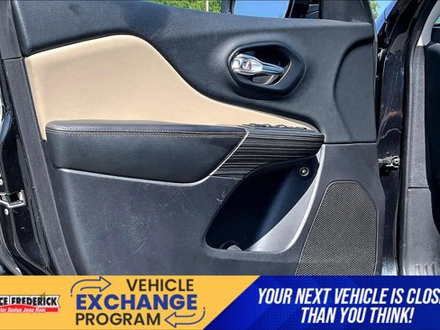 Used 2015 Jeep Cherokee Limited AWD/4WD image 20