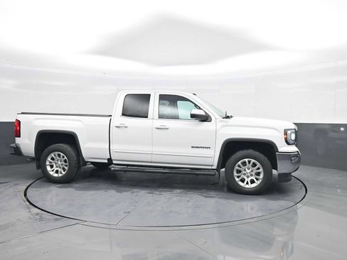Used 2019 GMC Sierra 1500 SLE w/ SLE Value Package image 9