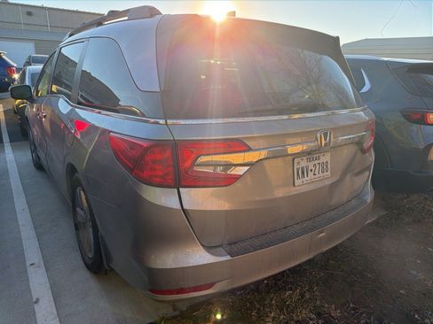Used 2018 Honda Odyssey EX image 8