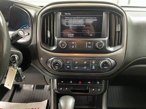 Used 2022 GMC Canyon AT4 image 16