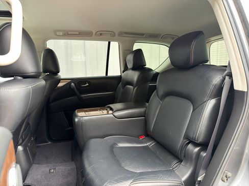 Used 2017 INFINITI QX80 4WD w/ Driver Assistance Package image 14