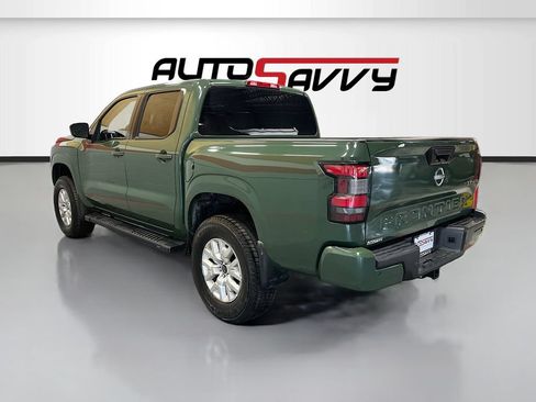 Used 2022 Nissan Frontier SV w/ Technology Package AWD/4WD image 5