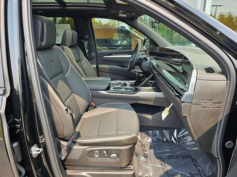 New 2026 Cadillac Escalade Sport w/ Touring Package AWD/4WD image 11