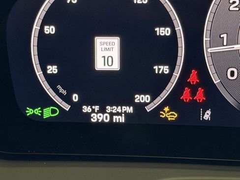 Used 2025 Porsche Panamera 4 image 22