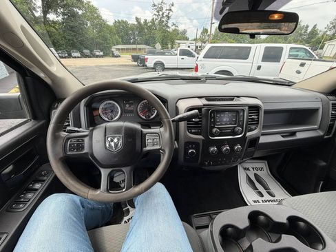 Used 2018 RAM 2500 Tradesman w/ Chrome Appearance Group AWD/4WD image 46