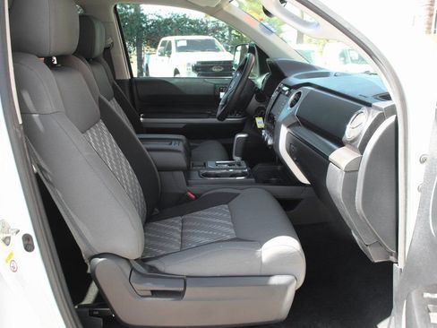 Used 2019 Toyota Tundra SR5 w/ SR5 Upgrade Package image 33