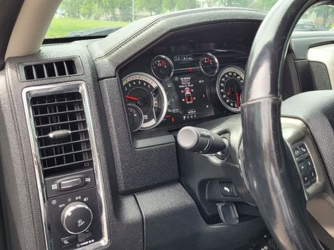 Used 2017 RAM 1500 Laramie AWD/4WD image 13