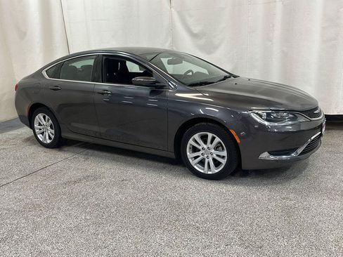 Certified 2016 Chrysler 200 Limited w/ Convenience Group FWD image 7