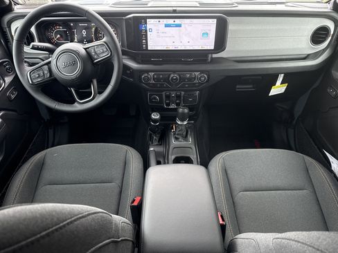New 2025 Jeep Gladiator Sport image 28