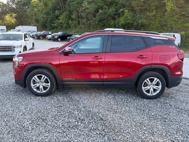 Used 2024 GMC Terrain SLE w/ Driver Convenience Package AWD/4WD image 2
