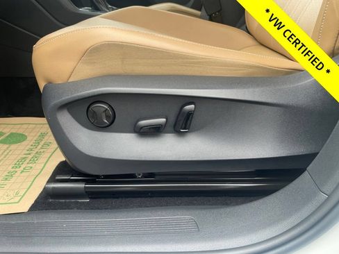 Certified 2022 Volkswagen Tiguan SE AWD/4WD image 17