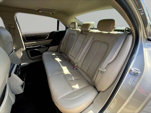 Used 2017 Lincoln Continental Select w/ Climate Package FWD image 22