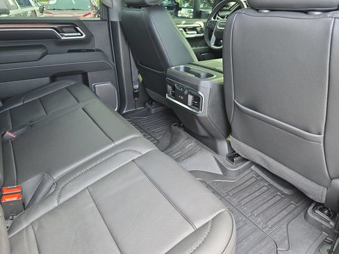 Used 2026 GMC Sierra 2500 Denali w/ Technology Package AWD/4WD image 11