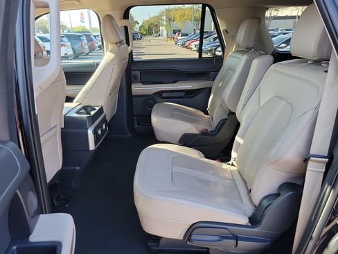 Used 2024 Ford Expedition Max Limited image 16