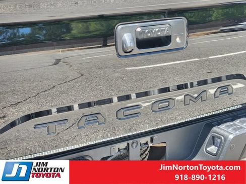 Used 2023 Toyota Tacoma Limited w/ Nightshade Package AWD/4WD image 12