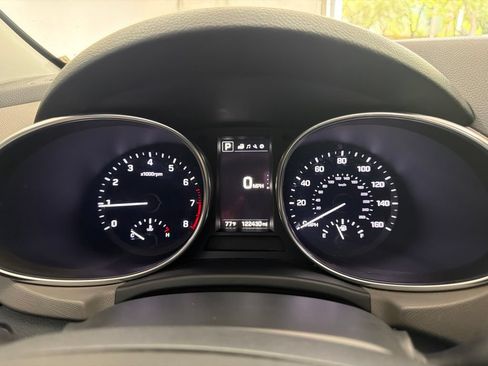Used 2017 Hyundai Santa Fe Sport FWD image 29