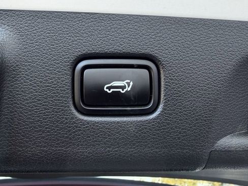 Used 2021 Hyundai Palisade Calligraphy image 32