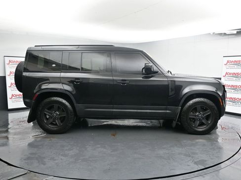 Used 2022 Land Rover Defender 110 S image 9