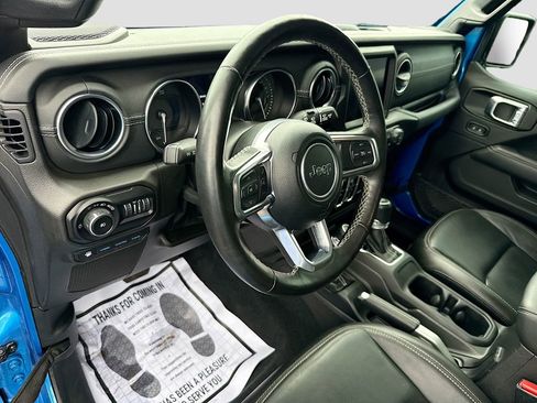 Used 2022 Jeep Wrangler Unlimited Sahara w/ Cold Weather Group image 10