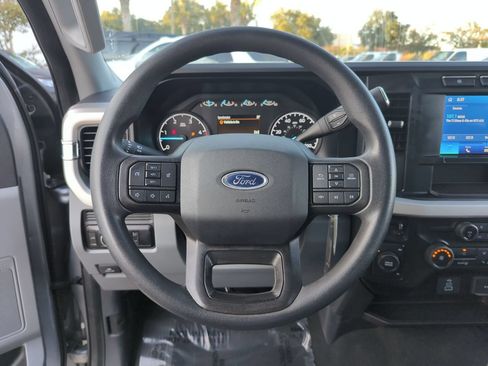 Used 2023 Ford F350 XLT AWD/4WD image 11