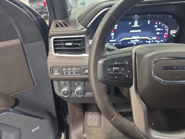 Used 2023 GMC Yukon Denali AWD/4WD image 11