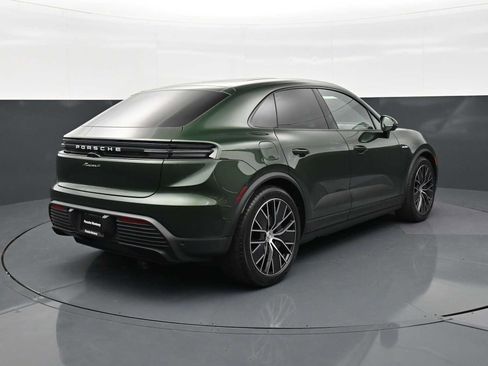 New 2026 Porsche Macan 4 Electric AWD/4WD image 26