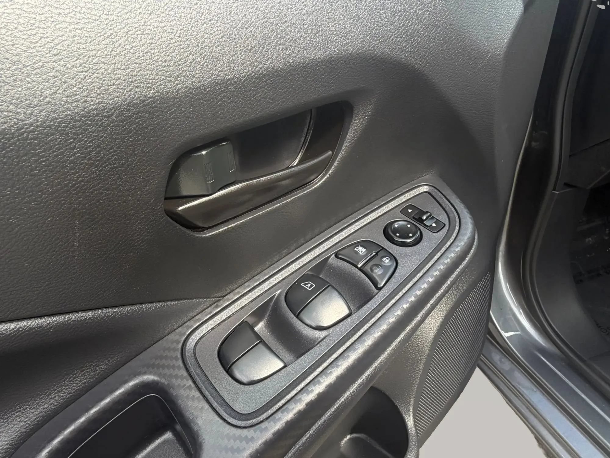 Used 2023 Nissan Versa S w/ S Plus Package FWD image 13