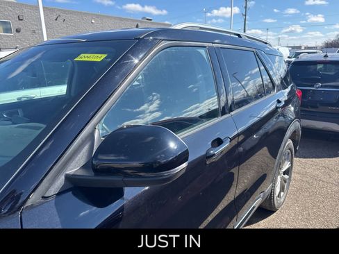 Used 2020 Ford Explorer Limited image 15