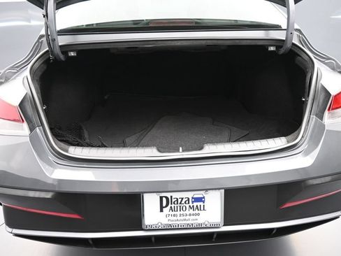 Certified 2025 Hyundai Elantra SE FWD image 21