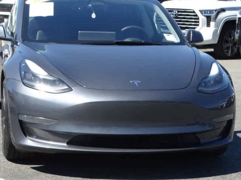 Used 2023 Tesla Model 3 Performance image 4