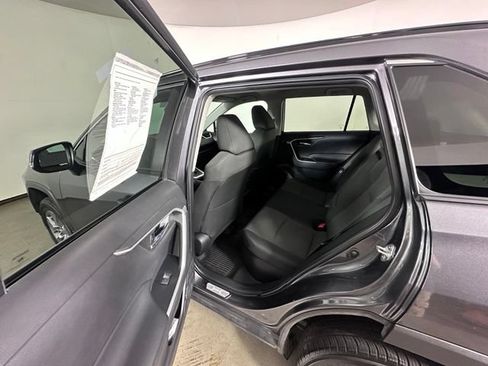 Used 2022 Toyota RAV4 XLE w/ Carpet Mat Package (TMS) AWD/4WD image 14