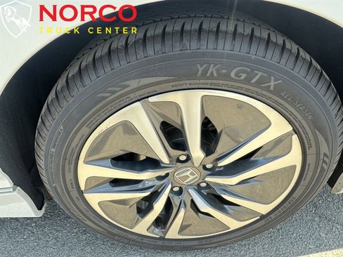 Used 2020 Honda Accord Touring image 13