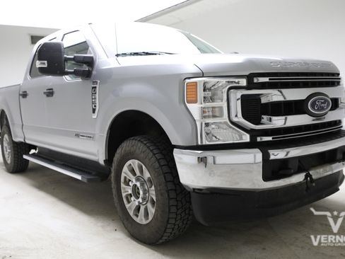 Used 2020 Ford F250 XL w/ STX Appearance Package image 6