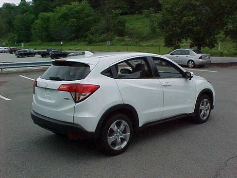 Used 2016 Honda HR-V EX image 6
