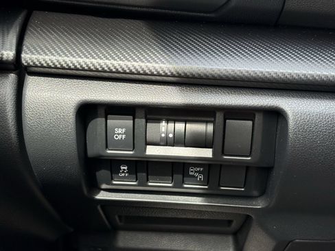 Used 2019 Subaru Crosstrek 2.0i Premium AWD/4WD image 17