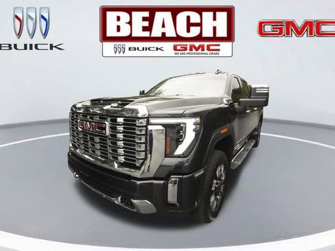 Used 2024 GMC Sierra 2500 Denali w/ Denali Reserve Package AWD/4WD image 7