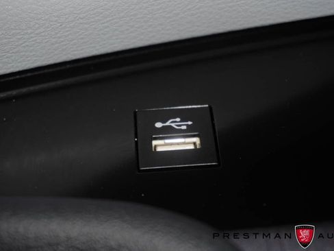 Used 2025 Toyota Sienna XLE AWD/4WD image 33