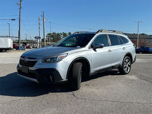 Used 2022 Subaru Outback Limited image 2