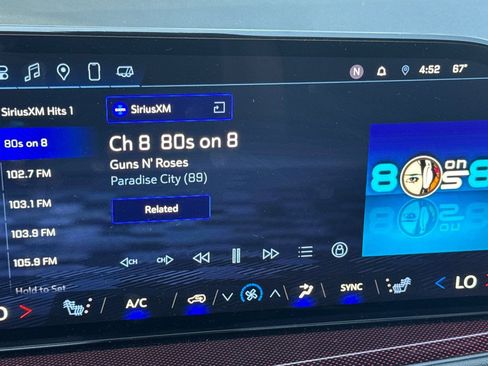 Used 2025 Chevrolet Traverse Z71 image 28