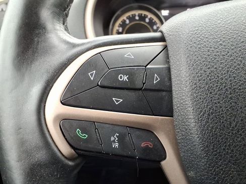 Used 2014 Jeep Cherokee Limited image 22