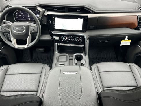 New 2026 GMC Sierra 3500 Denali w/ Denali Reserve Package image 11