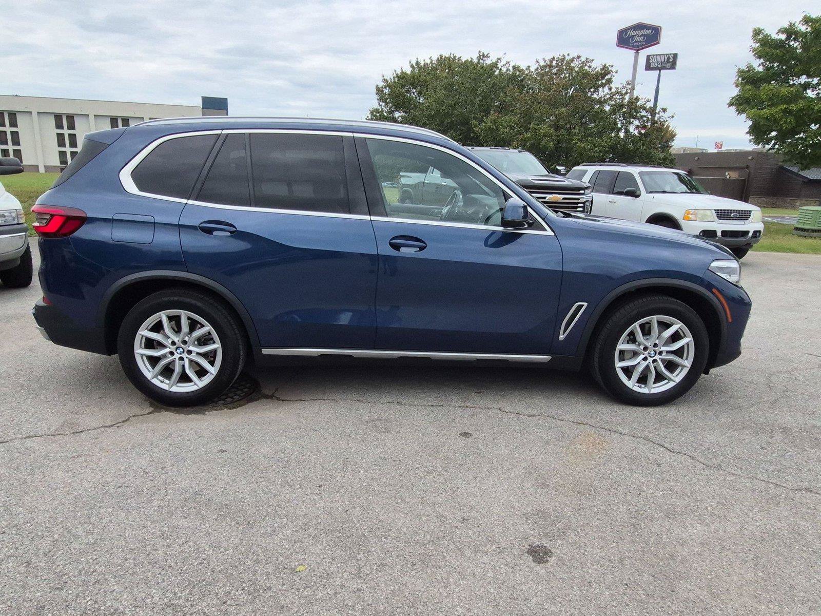 Used 2023 BMW X5 xDrive40i w/ Luxury Seating Package AWD/4WD image 6